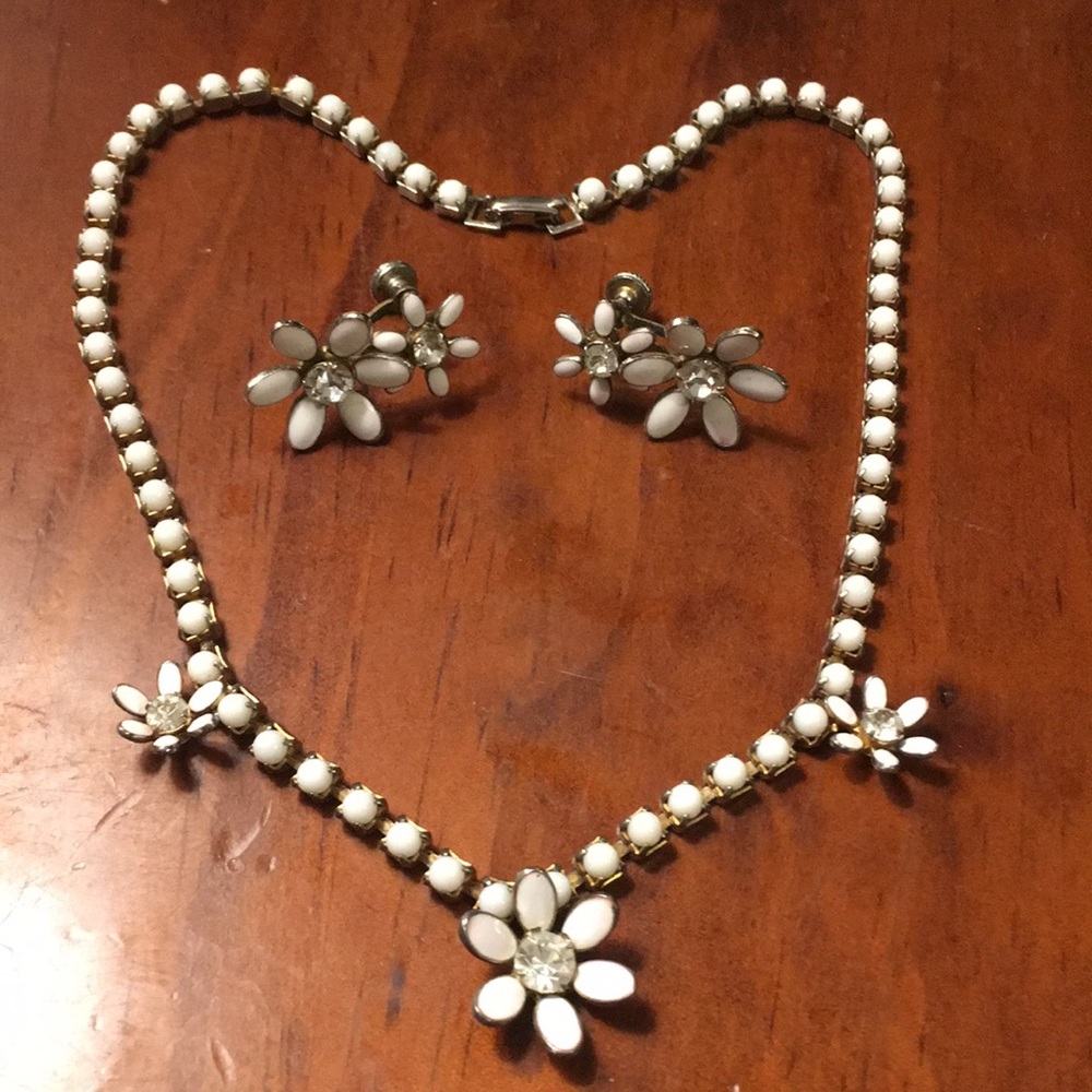 Vintage Necklace and Screw Back Earrings Set
